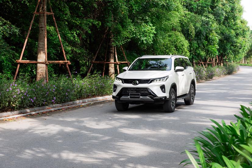 So s&#225;nh Toyota Fortuner 2020 v&#224; Kia Sorento 2021 vừa ra mắt - Ảnh 5