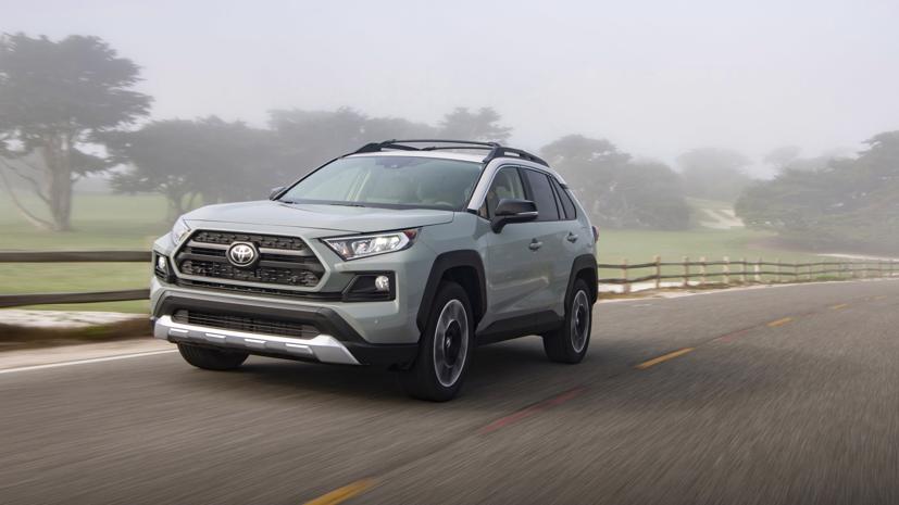 Toyota RAV4 bản Hybird 2019 đã được bán ra cách đây khá lâu. Nguồn: Autoblog.