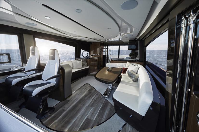 Chiếc du thuyền đầu ti&#234;n mang thương hiệu Lexus - Ảnh 3