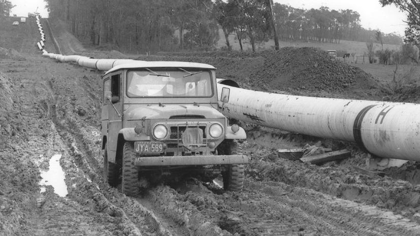 Chiếc Land Cruiser ra đời lần đầu tiên vào năm 1951, dưới cái tên Toyota BJ, theo đơn đặt hàng của quân đội Hoàng gia Nhật Bản. Ảnh: Autoblog.