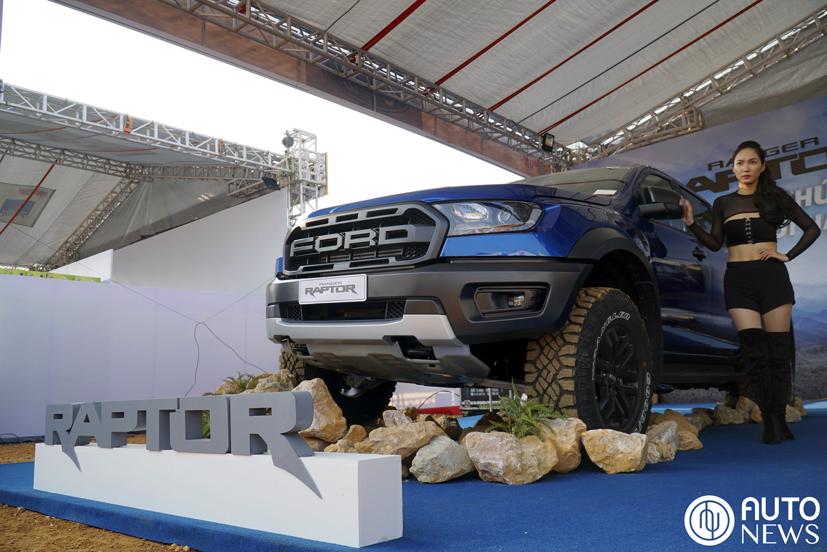 C&#225;c h&#227;ng xe đua nhau g&#243;p mặt tại VOC 2019 - Ảnh 5