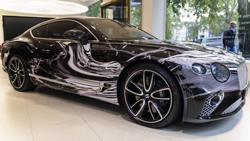 Bentley Continental GT Art: chiếc xe chuyển động cả khi đang đứng yên - Ảnh 1