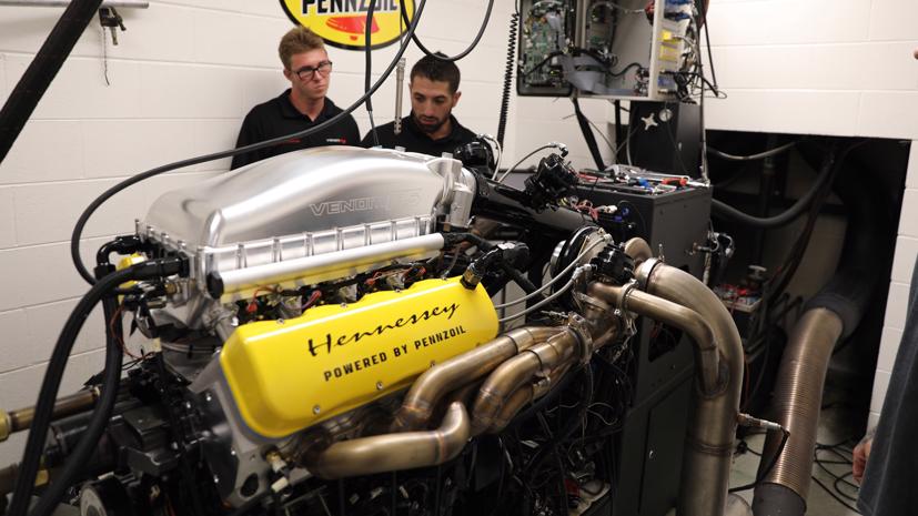 Hennessey tiết lộ, sẽ có 24 chiếc xe được trang bị khối động cơ Venom F5 của hãng, với giá thành khoảng 1,6 triệu USD mỗi xe. Ảnh: AutoBlog.