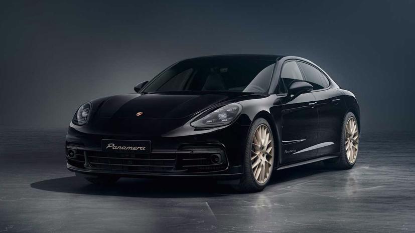 Hãng xe Đức Porsche ra mắt phiên bản kỷ niệm 10 Years Edition của chiếc Panamera. Ảnh: Motor1.