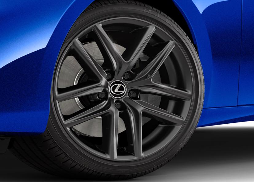 Mâm xe 5 chấu kép sơn đen mờ thể thao. Lưới tản nhiệt lớn, cũng được mạ crom tối màu. Ảnh: AutoBlog.