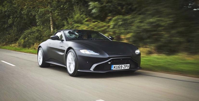 Vantage Roadster mui trần sở hữu động cơ AMG và hộp số ZF hàng hiệu trứ danh. Ảnh: AutoBlog.