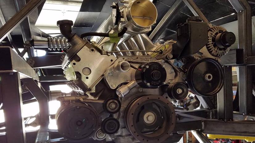 Hai cha con dự định sau khi hoàn thành, sẽ đem chiếc xe đi trưng bày tại các trường học để truyền cảm hứng. Ảnh: Facebook nhân vật.