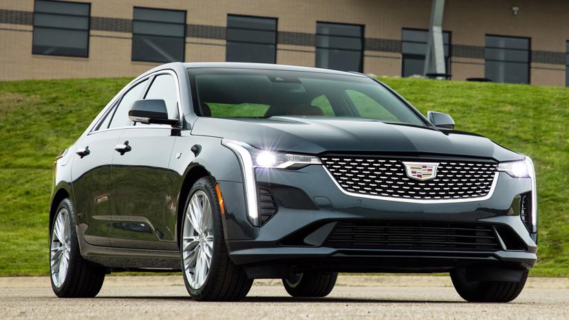 Giá khởi điểm của CT4 và CT4-V lần lượt là 789 triệu đồng và hơn 1 tỷ đồng. Ảnh: AutoBlog.