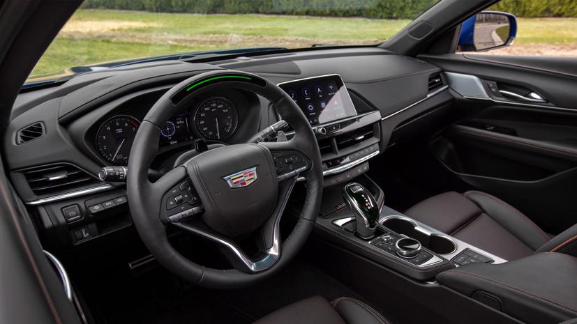 Phiên bản dẫn động 4 bánh có giá cao hơn 1.100 USD, nhưng được kèm ghế và vô-lăng sưởi. Ảnh: AutoBlog.