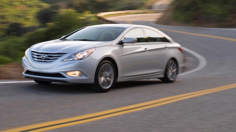 Hai hãng xe Hàn Quốc cũng bị giám sát nghiêm ngặt về việc thực hiện lệnh triệu hồi, sửa lỗi. Ảnh: AutoBlog.