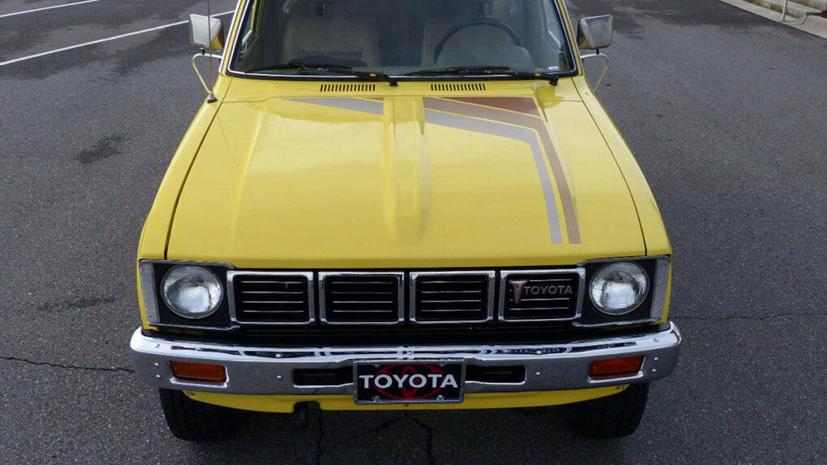 Chiếc xe "cựu phượt thủ" này có giá thấp hơn "con cháu" Toyota 4Runner phiên bản 2020 mới nhất. Ảnh: AutoBlog.