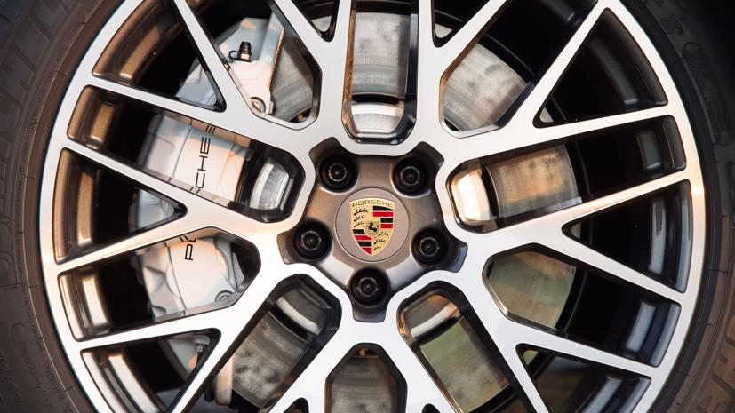 Các hệ thống treo, hệ thống truyền động, hệ thống phanh cũng được tinh chỉnh lại hết. Ảnh: AutoBlog.