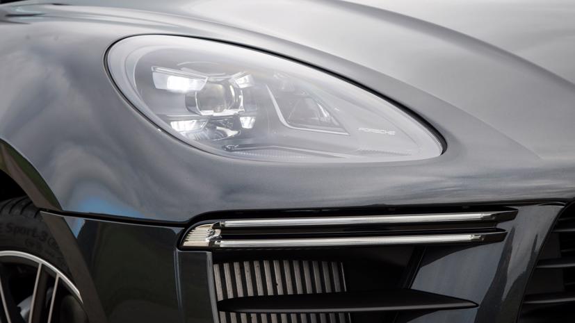 Đèn xe, mâm xe, hốc hút gió, cánh gió cửa sau và pô xe đã được nâng cấp mới. Ảnh: AutoBlog.