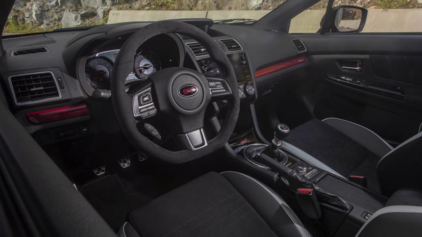 Chiếc xe được hoàn thiện thủ công với số lượng giới hạn, chỉ bán ra ở Mỹ. Ảnh: AutoBlog.