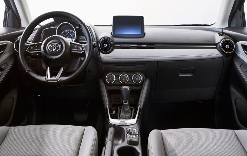 Mẫu xe sẽ được cải tiến hiệu năng, giúp tăng trải nghiệm lái và tiết kiệm nhiên liệu, giảm khí thải. Ảnh: Toyota.
