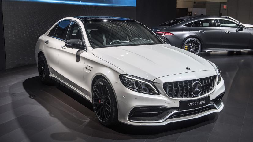 Với bước ngoặt này, Mercedes hy vọng sẽ cạnh tranh tốt với các đối thủ,trong phân khúc sedan thể thao hạng sang. Ảnh: AutoBlog.