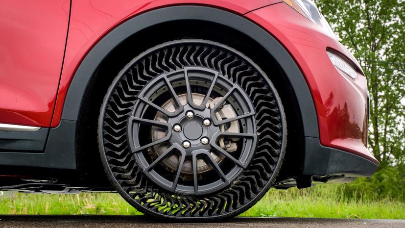 So với các công nghệ xe hơi khác, lốp xe có vẻ là bộ phận "chậm tiến" nhất. Ảnh: Michelin.