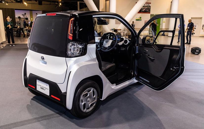 Xe có thể chạy được 100 Km trong một lần sạc, với vận tốc dưới 60 Km/h. Ảnh: Clicccar.