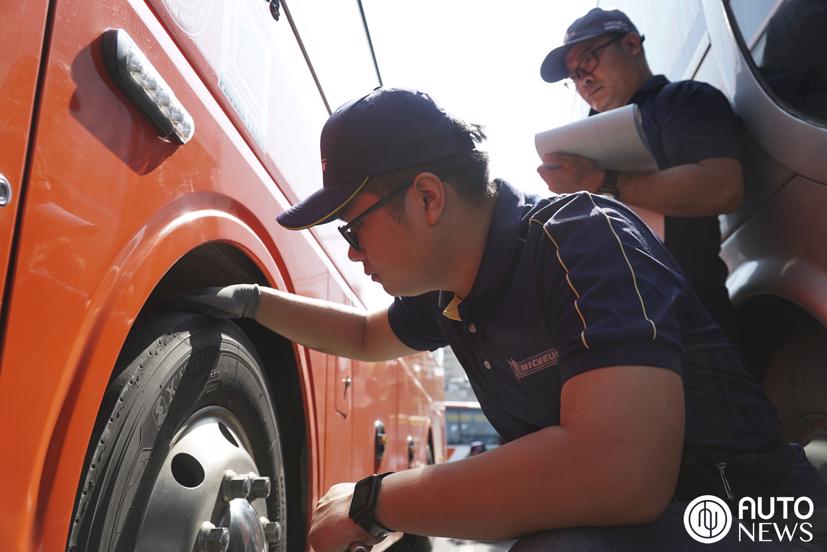 Kh&#225;m sức khỏe miễn ph&#237; cho t&#224;i xế v&#224; xe tại &quot;Ng&#224;y hội t&#224;i xế&quot; - Ảnh 5