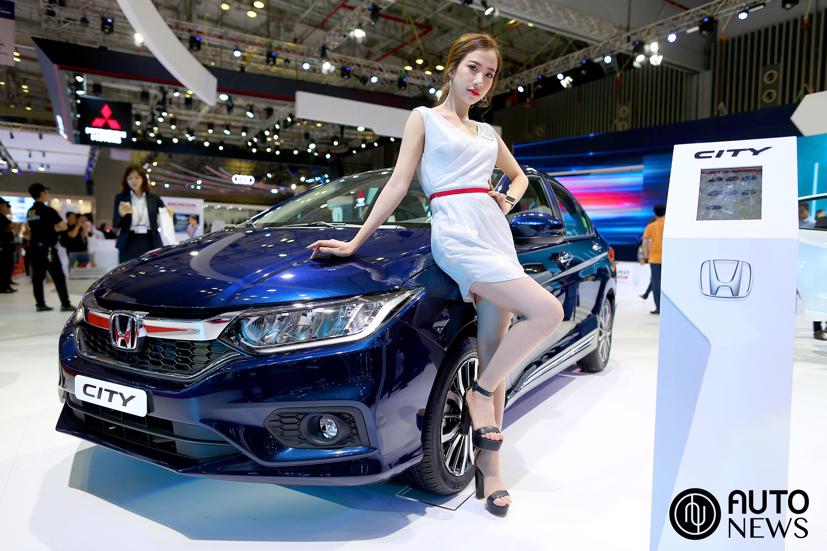 Ngắm dàn chân dài "đẹp không tì vết" tại VMS 2019 - Ảnh 27
