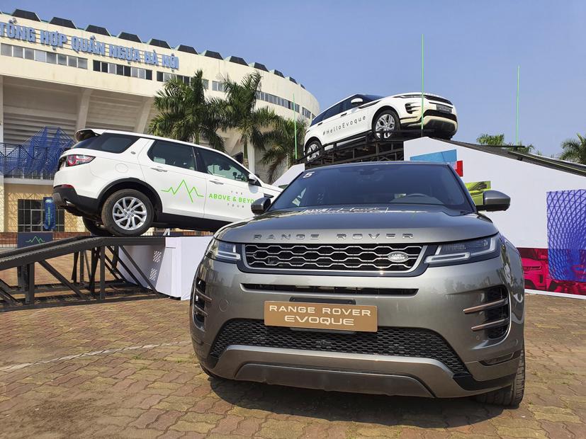 Range Rover Evoque thế hệ mới có mức giá bán được niêm yết từ 3,5 tỷ đồng.
