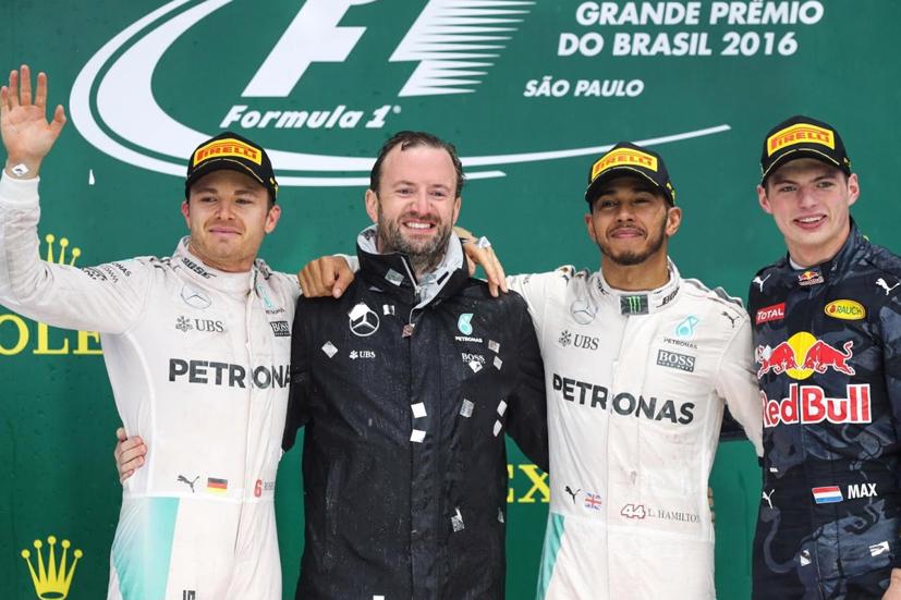 Tay đua nắm giữ 6 cúp vô địch F1 này đang đặt mục tiêu không phát thải khí carbon ra môi trường từ năm 2020.