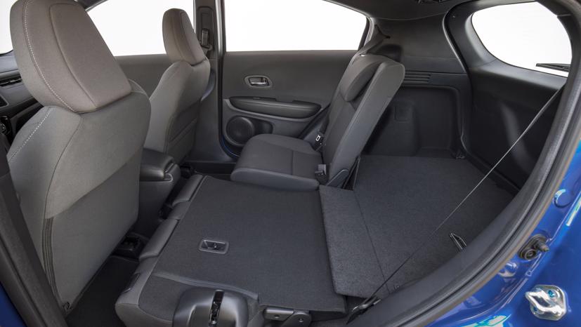 Điểm cộng của xe là vận hành mượt mà và nội thất rộng rãi, linh hoạt. Ảnh: AutoBlog.