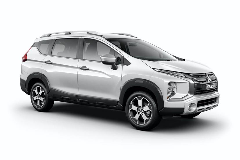 Thiết kế đầu xe vẫn mang đậm ngôn ngữ Dynamic Shield, tấm cản trước được thiết kế lại. Ảnh: Carscoops.