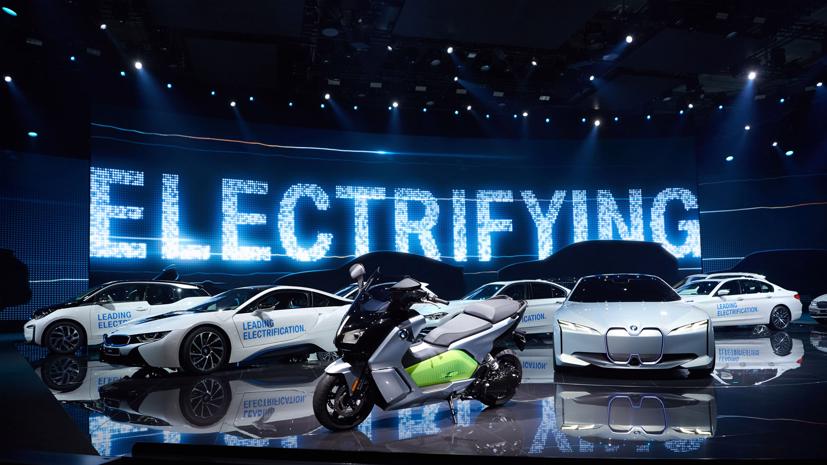 BMW i4 được xây dựng dựa trên cơ sở 3 series, nhưng vận hành thì tương đương với BMW M5. Ảnh: AutoBlog.