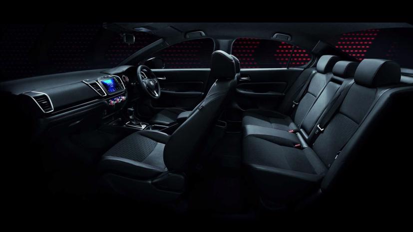 Khoang nội thất rộng rãi hơn, đỡ ồn hơn, đem lại trải nghiệm thoải mái cho hành khách. Ảnh: Motor1.com.