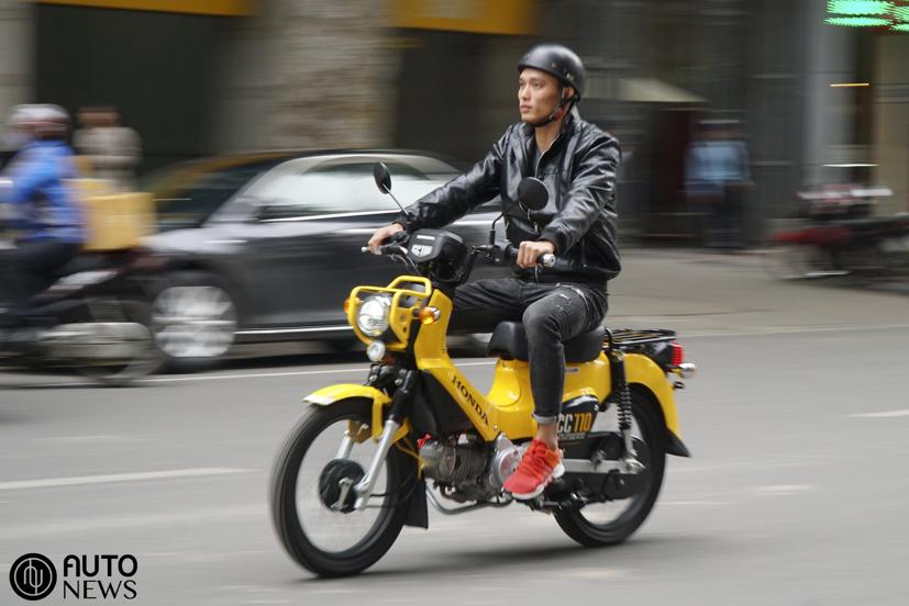 Honda Cross Cub 110 &quot;độc lạ&quot; xuất hiện tại H&#224; Nội - Ảnh 21