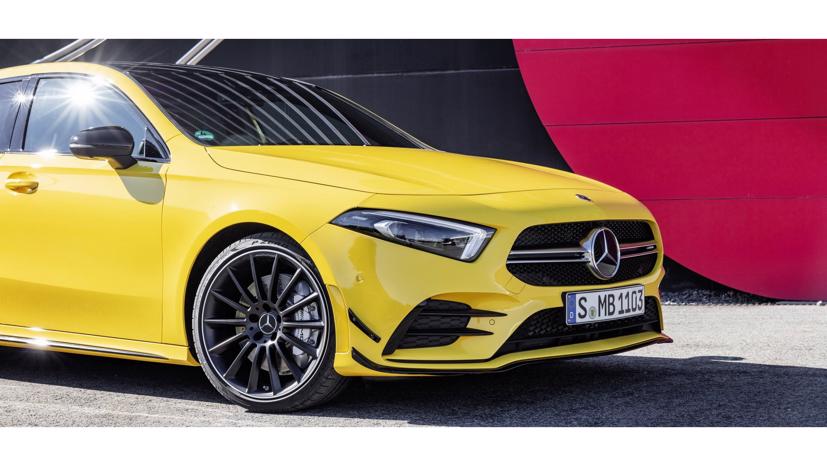 Mercedes-Benz A35 phiên bản mới, độ hiệu năng cao chính hãng AMG. Ảnh: Carscoops.