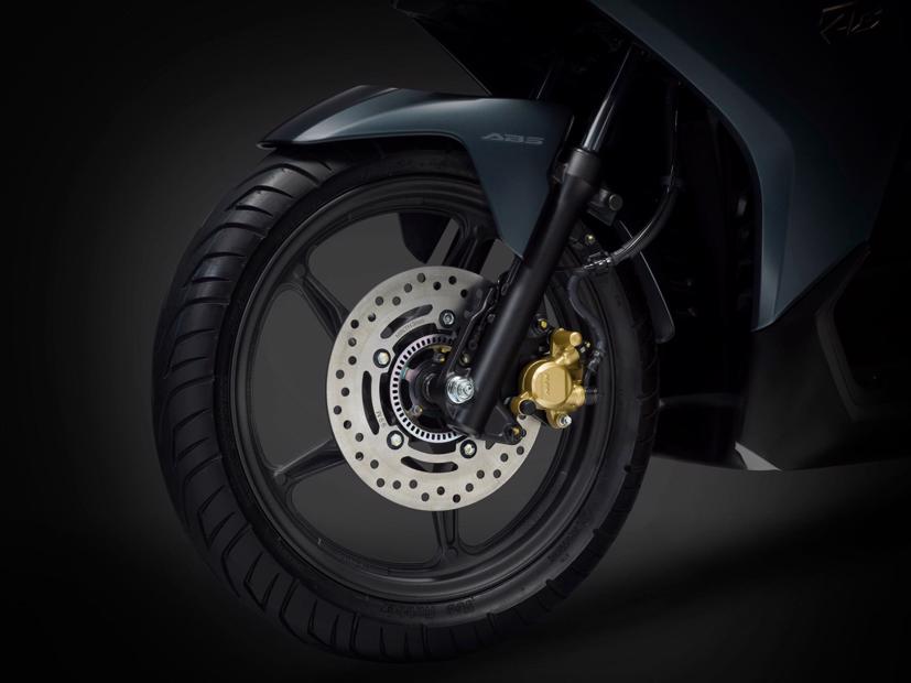 Công nghệ phanh ABS an toàn được bổ sung trên phiên bản 150cc.