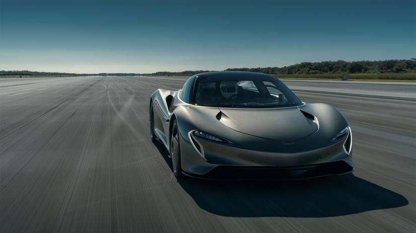 McLaren Speedtail được sinh ra với hy vọng có thể đánh bại những cỗ xe đua F1. Ảnh: AutoBlog.