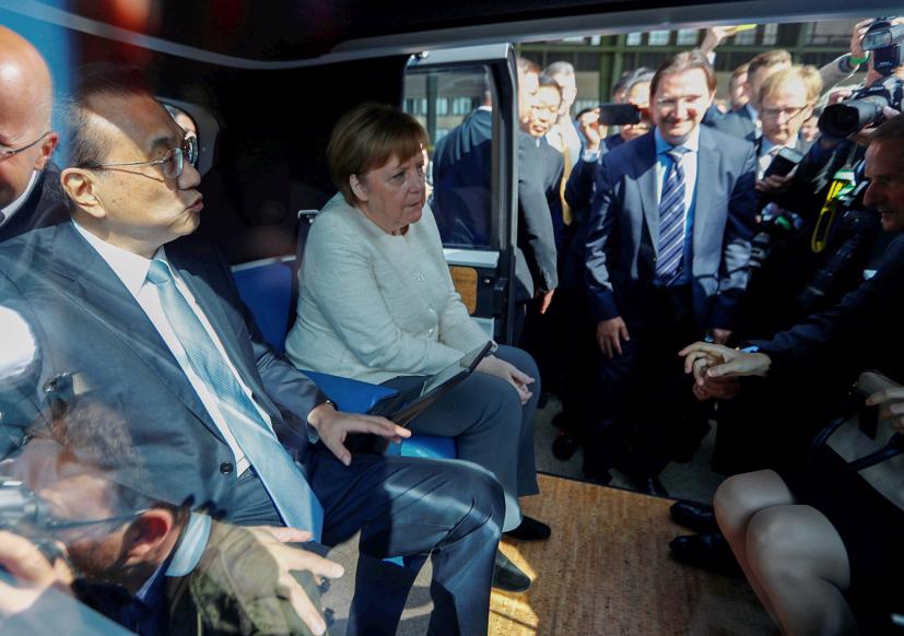 Thủ tướng Đức Angela Merkel đang kêu gọi các nhà lập pháp tìm giải pháp giải quyết tranh chấp. Ảnh: New York Times