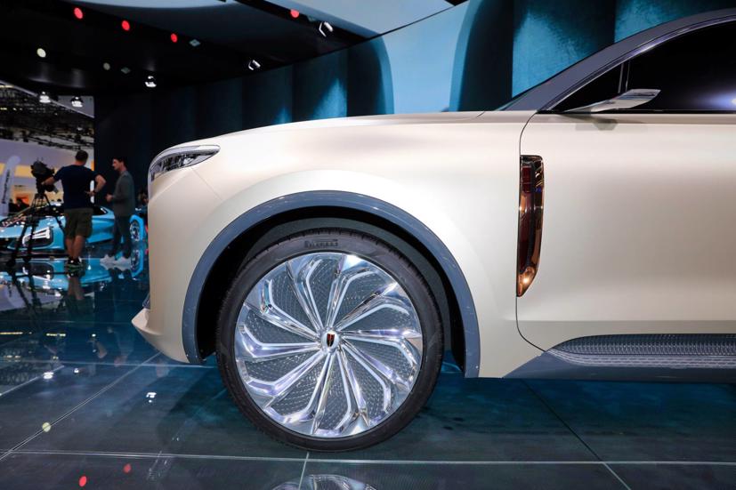 Xe điện hạng sang Trung Quốc Hongqi E115 kh&#244;ng hề nh&#225;i Rolls-Royce  - Ảnh 4