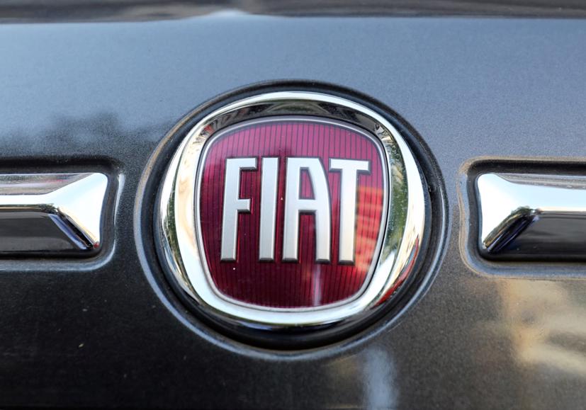 Logo của Fiat, hãng đã phải dừng hoạt động tại một nhà máy ở Serbia do thiếu linh kiện nhập từ Trung Quốc. Ảnh: CNBC