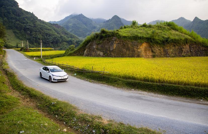 Từ nay đến hết tháng 3/2020, khi mua các mẫu xe Corolla Altis (tất cả các phiên bản) và thanh toán 100% giá xe, khách hàng sẽ được hỗ trợ một phần phí trước bạ