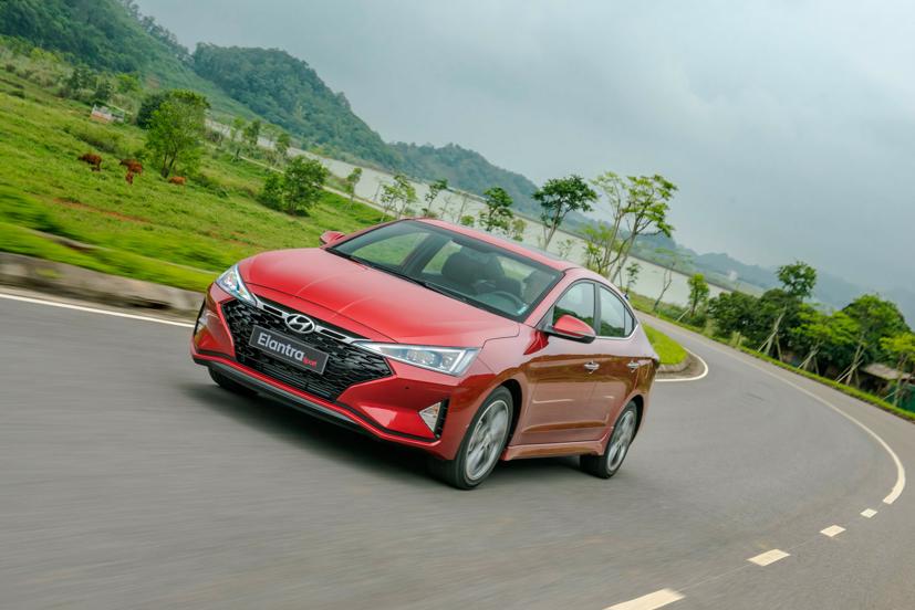 Khi mua xe Huyndai Elantra trong tháng 3/2020, khách hàng sẽ được ưu đãi 20 triệu đồng