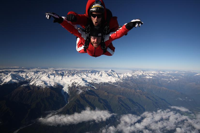 Anh say mê môn thể thao đắt tiền