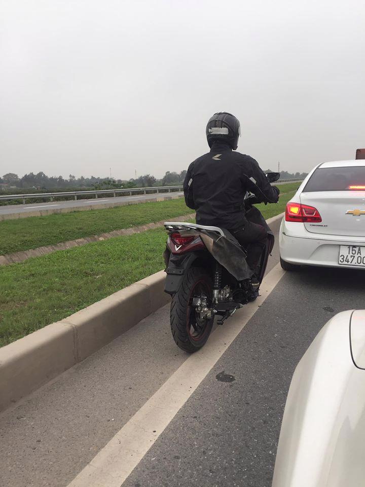 Chiếc xe xuất hiện dưới dạng ảnh được "chụp trộm" trên đường ở Hải Phòng