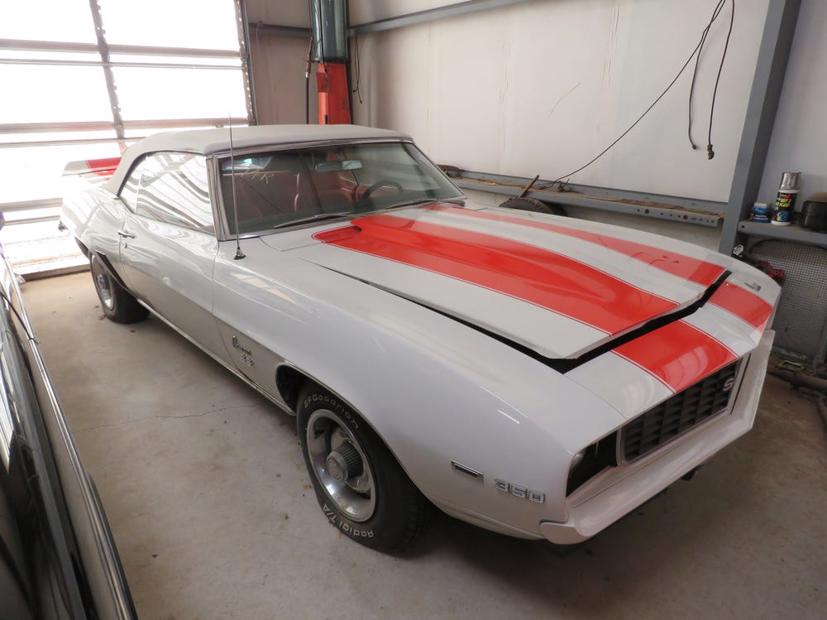 Choáng ngợp bộ sưu tập hơn 140 xe cổ được cất giấu 30 năm  - Ảnh 19