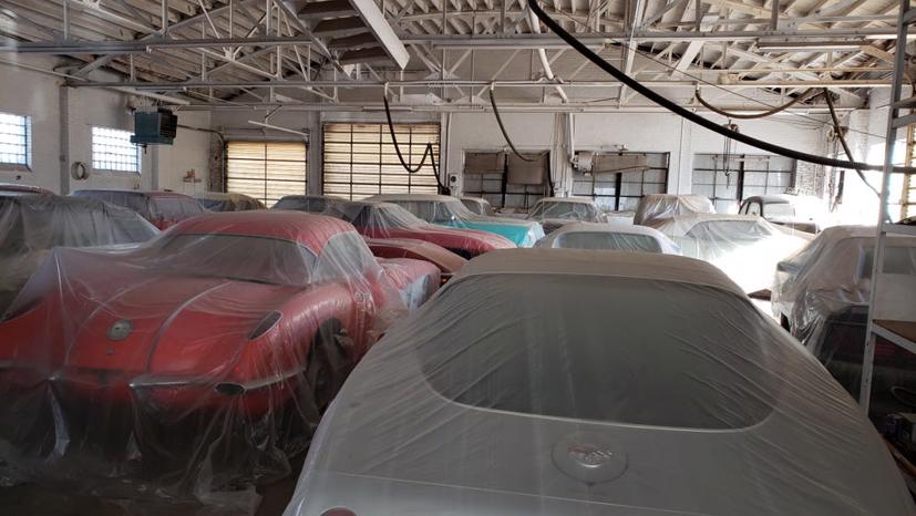 Choáng ngợp bộ sưu tập hơn 140 xe cổ được cất giấu 30 năm  - Ảnh 2