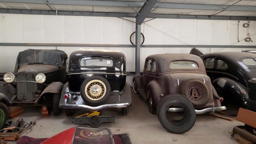 Choáng ngợp bộ sưu tập hơn 140 xe cổ được cất giấu 30 năm  - Ảnh 24