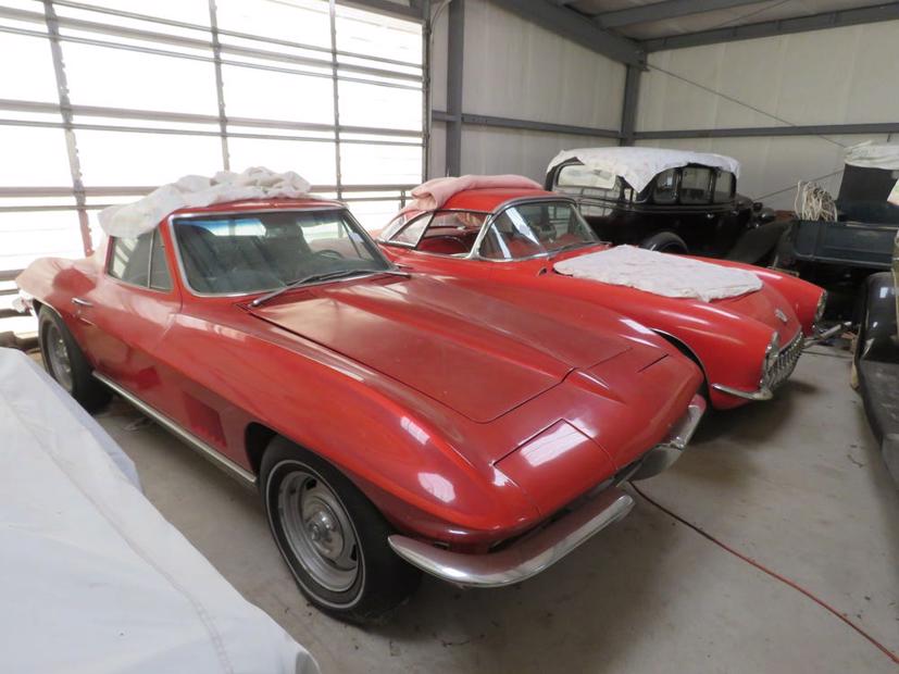 Choáng ngợp bộ sưu tập hơn 140 xe cổ được cất giấu 30 năm  - Ảnh 6