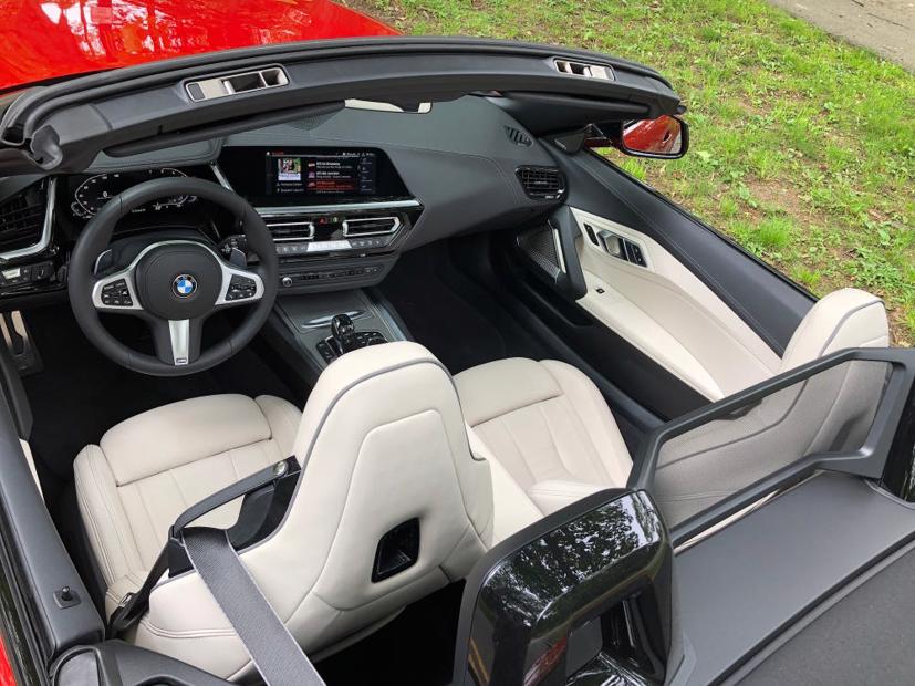 15 mẫu xe &quot;uy&#234;n ương&quot; 2 chỗ, gi&#225; từ dưới 1 tỷ đến hơn 10 tỷ - Ảnh 6