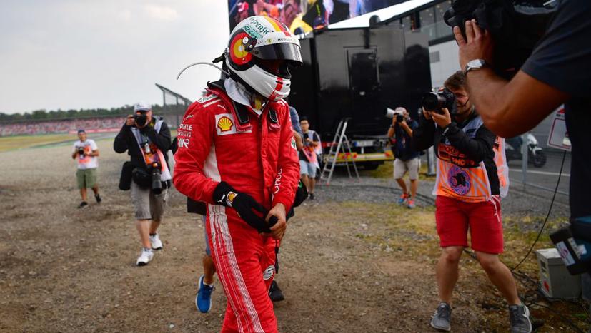 Dù xuất phát từ vị trí pole song Vettel lại thua cuộc tại giải Grand Prix Đức 2018. Anh bị cứng phanh và trượt khỏi đường đua vào một rào chắn, để mất vị trí dẫn đầu chức vô địch và rời khỏi trường đua Hockenheim ít hơn Lewis Hamilton 17 điểm.