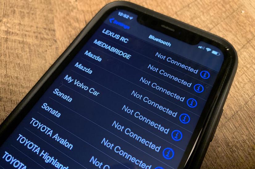 Phải mất một thời gian công nghệ Bluetooth mới xuất hiện dưới dạng một tùy chọn cho ô tô