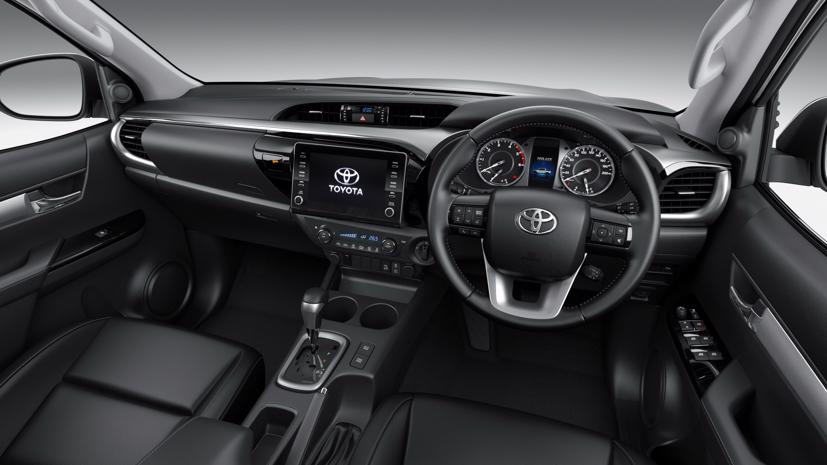 Toyota Hilux 2021 ra mắt, ngoại h&#236;nh n&#226;ng cấp, động cơ Diesel 2.8 l&#237;t mới - Ảnh 1