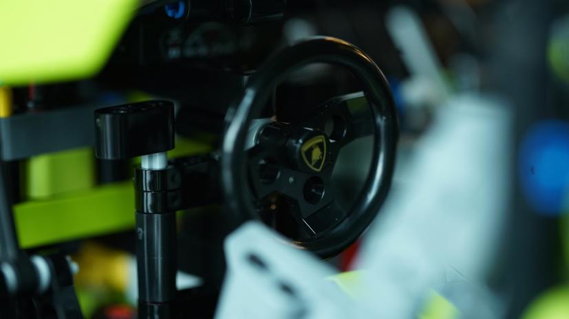 Chiếc Lamborghini này được làm từ 3.696 miếng ghép, siêu xe đắt nhất của Lego - Ảnh 5